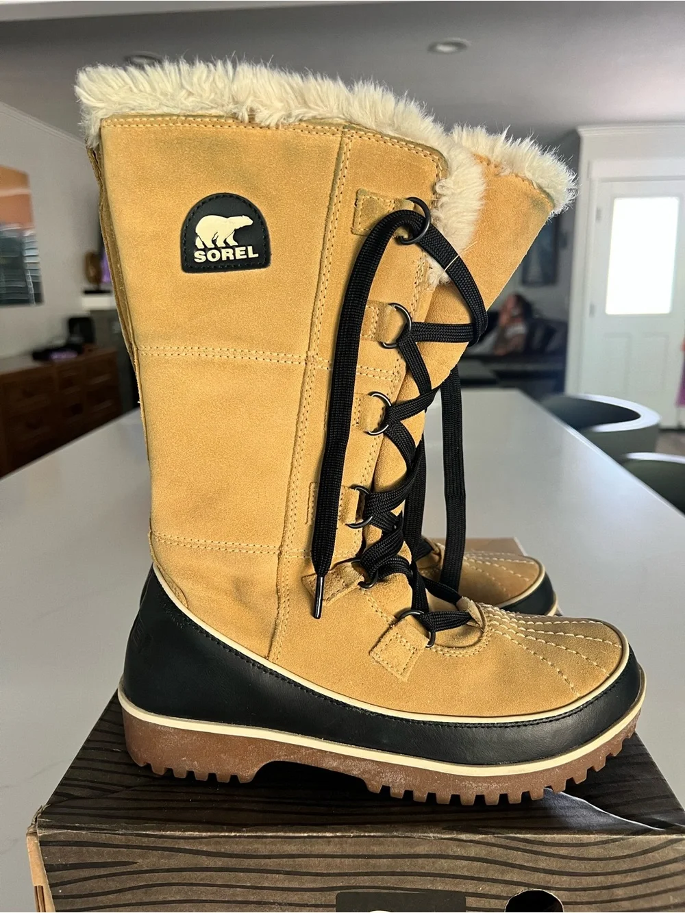 Sorel Tivoli High II Women's Winter Boots in Tan